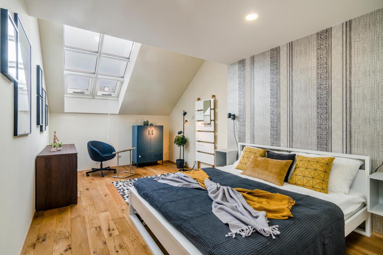 Apartmán Days - Premium Loft W Terrace - View - Netflix - Ac Praha