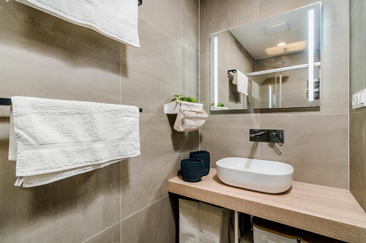 Days - Premium Loft W Terrace - View - Netflix - Ac Apartamento Praga
